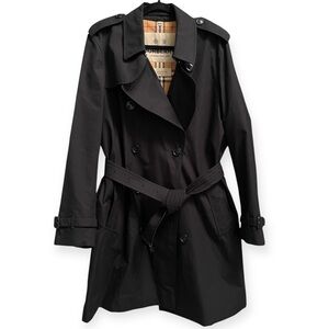 Burberry Mens Mid-Length Kensington Heritage Trench Coat